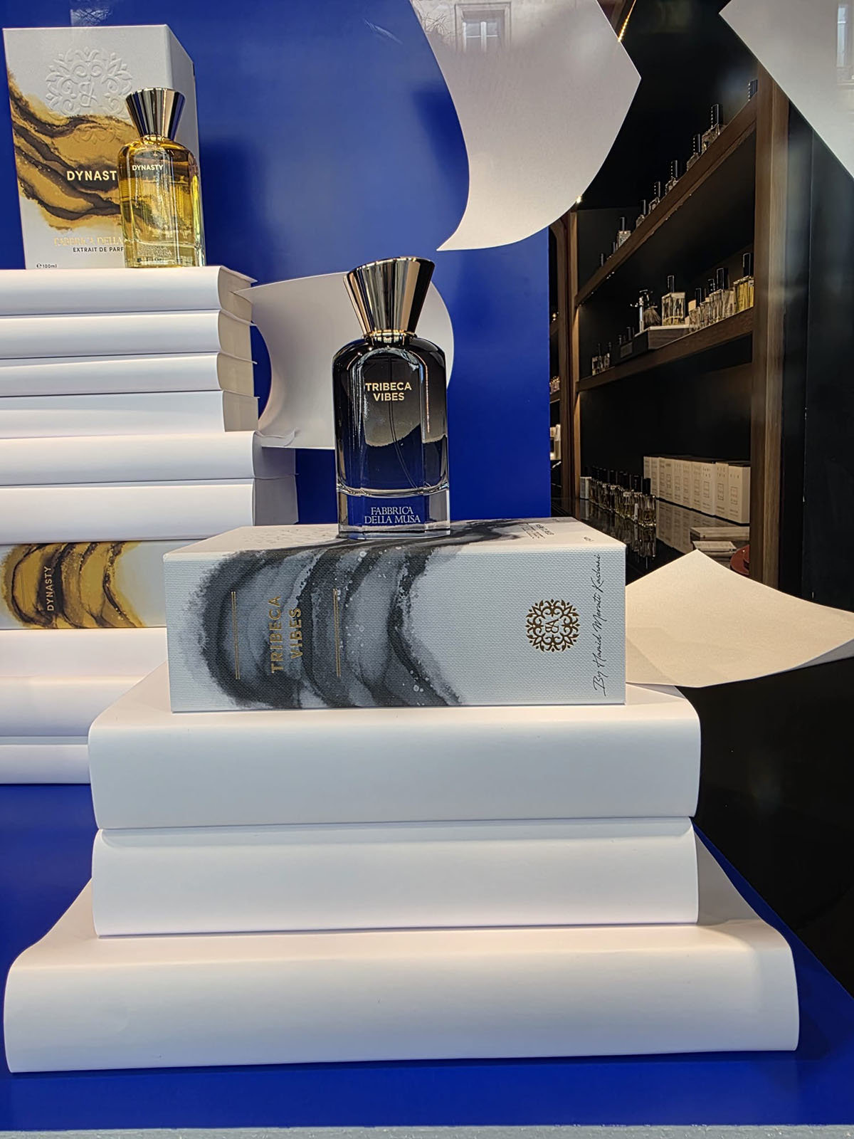 Conceptvitrine-merchandising-fabbricadellamusa-jovoy-sweetpea-10