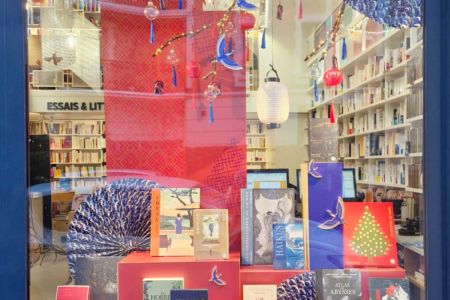 vitrine-scenographie-theme-japon-japonais-librairie-noel-la-ruche-9