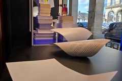 1_conceptvitrine-merchandising-fabbricadellamusa-jovoy-sweetpea-8