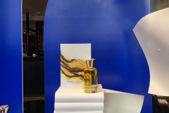 conceptvitrine-merchandising-fabbricadellamusa-jovoy-sweetpea-7