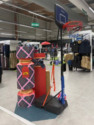 Agencement-branding-stand-merchandising-decathlon-noel2025-sweetpea-21