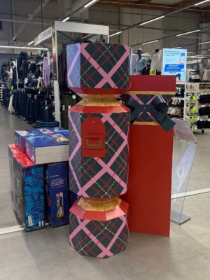 Agencement-branding-stand-merchandising-decathlon-noel2025-sweetpea-22