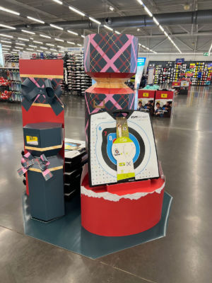 Agencement-branding-stand-merchandising-decathlon-noel2025-sweetpea-8