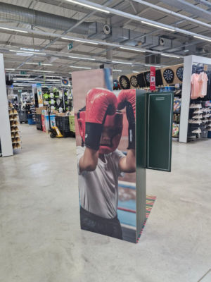 Agencement-branding-stand-merchandising-decathlon-rentreedesclasses2025-sweetpea-2