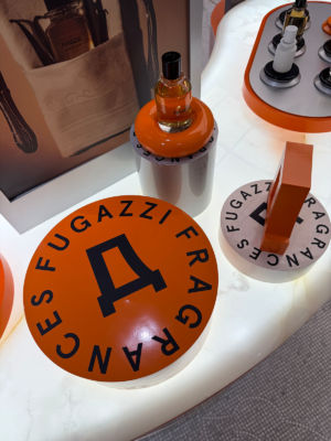 Agencement-branding-stand-merchandising-fugazzi-samaritaine-sweetpea-2
