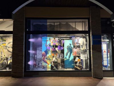 Conceptvitrine-merchandising-decathloncity-chamonix-sweetpea-3