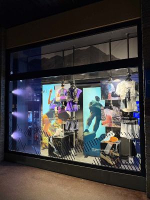 Conceptvitrine-merchandising-decathloncity-chamonix-sweetpea-5