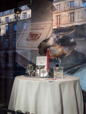 conceptvitrine-merchandising-fugazzi-jovoy-sweetpea-1