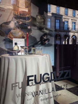 conceptvitrine-merchandising-fugazzi-jovoy-sweetpea-3