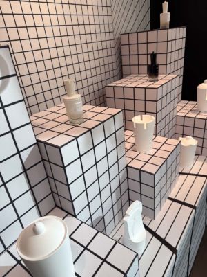 Conceptvitrine-merchandising-mindgames-jovoy-sweetpea-1