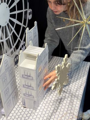 Conceptvitrine-merchandising-noel2025-jovoy-sweetpea-19