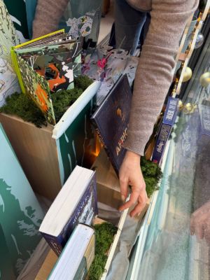 Conceptvitrine-merchandising-noel2025-laruche-sweetpea-11